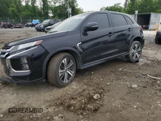 2023 Mitsubishi Outlander ES z VIN JA4ARUAU8PU002708, wystawiony jako Copart lot #57104635 z przebiegiem 29 298 mil mil oraz Czysty tytuł • Clean title. Historia ofert i sprzedaży dostępna na DreamBid. Obrazek 1.
