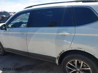 2019 Volkswagen Tiguan SE with VIN 3VV2B7AX1KM092616, listed as a IAAI auction lot 41868660 with 147,419 mi miles. Bid and sale history available at carsss.com. Image 14.