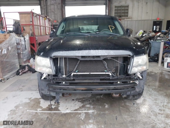 2007 Chevrolet Suburban LT with VIN 3GNFC16067G318779, listed as a IAAI auction lot 41560427 with 209,104 mi miles. Bid and sale history available at carsss.com. Image 6.