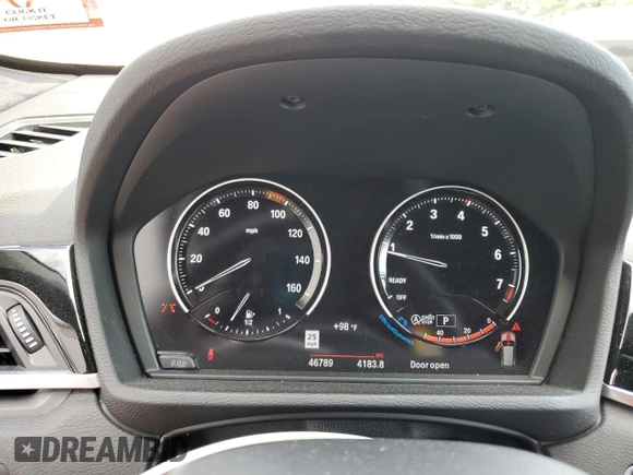 2019 BMW X1 xDrive28i with VIN WBXHT3C59K5L90317, listed as a Copart auction lot 61028125 with 46,789 mi miles and Salvage title. Bid and sale history available at DreamBid. Image 9.