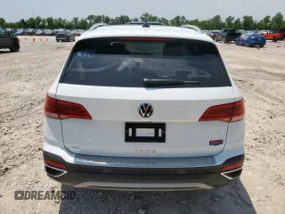 2024 Volkswagen Taos SE z VIN 3VVEX7B20RM002688, wystawiony jako Copart lot #57258985 z przebiegiem 9875 mil mil oraz Czysty tytuł • Clean title. Historia ofert i sprzedaży dostępna na DreamBid. Obrazek 6.