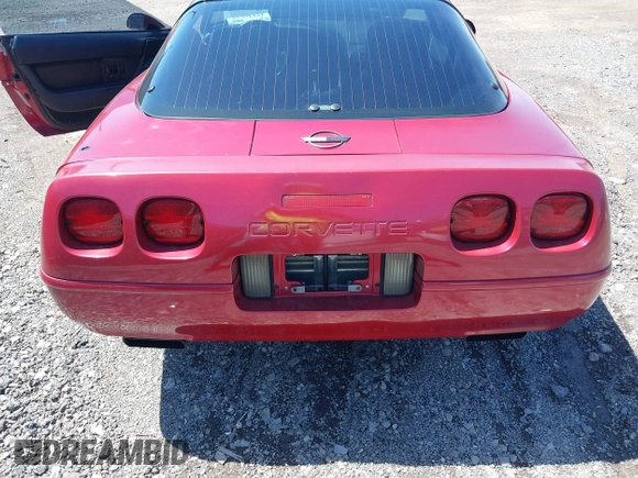 1992 Chevrolet Corvette with VIN 1G1YY23P4N5102033, listed as a IAAI auction lot 42146635 with 67,766 mi miles. Bid and sale history available at carsss.com. Image 6.
