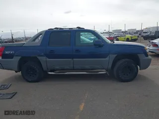 2002 Chevrolet Avalanche with VIN 3GNEK13T62G127112, listed as a IAAI auction lot 41817568 with 180,672 mi miles. Bid and sale history available at carsss.com. Image 13.