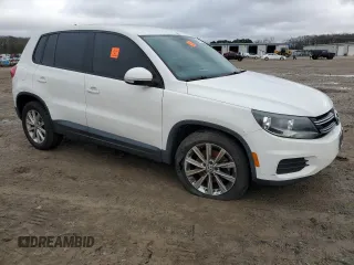2014 Volkswagen Tiguan SE with VIN WVGAV3AX9EW549330, listed as a Copart auction lot 86750414 with 122,622 mi miles and Clean title. Bid and sale history available at DreamBid. Image 4.