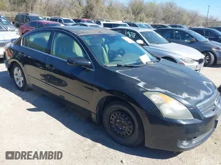 2007 Nissan Altima 2.5 with VIN 1N4AL21E47N412233, listed as a IAAI auction lot 41812412 with 200,451 mi miles. Bid and sale history available at carsss.com. Image 1.