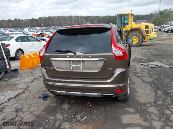 2015 Volvo XC60 T5 Drive-E Premier with VIN YV440MDK8F2681703, listed as a IAAI auction lot 41730228 with 112,738 mi miles. Bid and sale history available at carsss.com. Image 16.