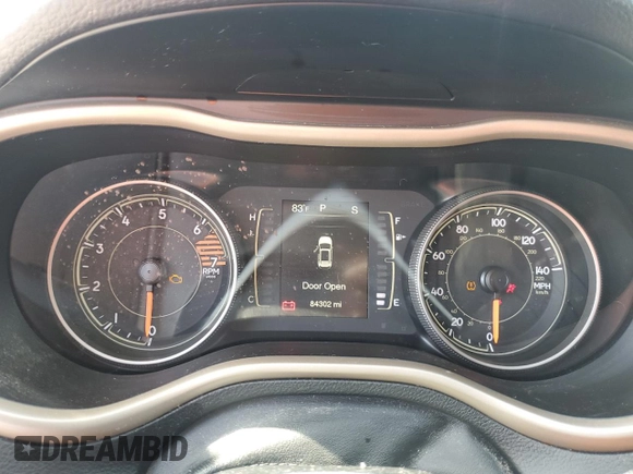 2018 Jeep Cherokee Latitude Tech Connect z VIN 1C4PJLCB8JD544024, wystawiony jako Copart lot #56214525 z przebiegiem 84 302 mil mil oraz Szkoda całkowita • Salvage title. Historia ofert i sprzedaży dostępna na DreamBid. Obrazek 9.