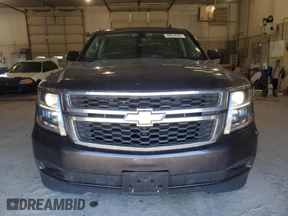 2018 Chevrolet Tahoe LS z VIN 1GNSKAKC0JR258071, wystawiony jako Copart lot #49054535 z przebiegiem 136 406 mil mil oraz Szkoda całkowita • Salvage title. Historia ofert i sprzedaży dostępna na DreamBid. Obrazek 5.
