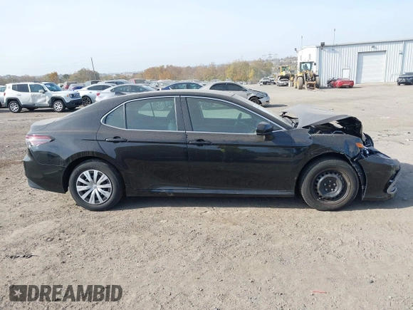 2022 Toyota Camry Hybrid LE with VIN 4T1C31AK1NU580817, listed as a IAAI auction lot 40719068 with 41,455 mi miles. Bid and sale history available at carsss.com. Image 14.