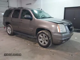 2011 GMC Yukon SLT with VIN 1GKS2CE07BR213141, listed as a IAAI auction lot 41674842 with 226,151 mi miles. Bid and sale history available at carsss.com. Image 1.