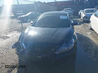 2018 Nissan Altima 2.5 SR with VIN 1N4AL3AP7JC273693, listed as a IAAI auction lot 40902166 with 130,648 mi miles. Bid and sale history available at carsss.com. Image 12.