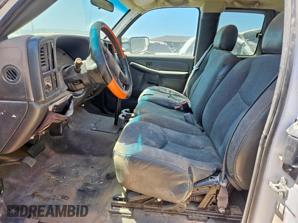 2007 GMC Sierra 2500HD Work Truck with VIN 1GDHC29U97E109075, listed as a Copart auction lot 62367145 with Not provided miles and Clean title. Bid and sale history available at DreamBid. Image 5.
