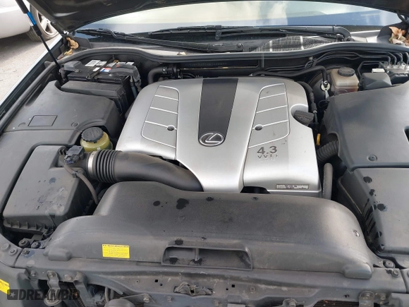 2006 Lexus LS 430 with VIN JTHBN36F065046624, listed as a IAAI auction lot 41921045 with 101,069 mi miles. Bid and sale history available at carsss.com. Image 10.