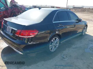 2014 Mercedes-Benz E-Class E 350 Sport with VIN WDDHF5KB1EA962778, listed as a IAAI auction lot 41972816 with 89,261 mi miles. Bid and sale history available at carsss.com. Image 4.