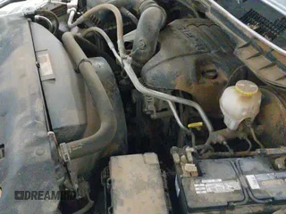 2019 Ram 1500 Express z VIN 1C6RR7KT1KS632100, wystawiony jako IAAI lot #41633441 z przebiegiem 114 931 mil mil oraz . Historia ofert i sprzedaży dostępna na DreamBid. Obrazek 19.