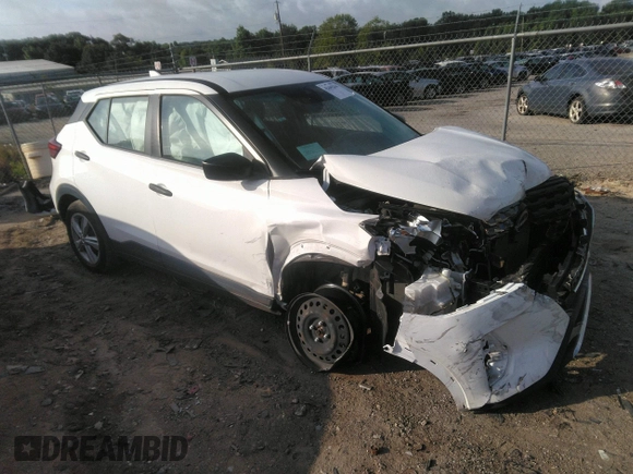 2022 Nissan Kicks S z VIN 3N1CP5BV7NL522054, wystawiony jako IAAI lot #42445264 z przebiegiem 42 648 mil mil oraz . Historia ofert i sprzedaży dostępna na DreamBid. Obrazek 1.