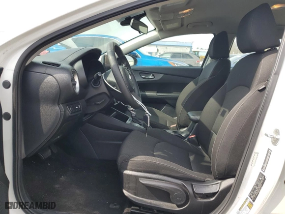 2020 Kia Forte LXS with VIN 3KPF24AD5LE170279, listed as a Copart auction lot 53138395 with 95,312 mi miles and Clean Title. Bid and sale history available at carsss.com. Image 7.