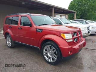 2010 Dodge Nitro Heat z VIN 1D4PU4GK0AW161354, wystawiony jako IAAI lot #41960246 z przebiegiem 132 814 mil mil oraz . Historia ofert i sprzedaży dostępna na DreamBid. Obrazek 1.