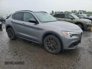 2019 Alfa Romeo Stelvio z VIN ZASPAKAN3K7C71752, wystawiony jako Copart lot #56710515 z przebiegiem 31 537 mil mil oraz Szkoda całkowita • Salvage title. Historia ofert i sprzedaży dostępna na DreamBid. Obrazek 4.