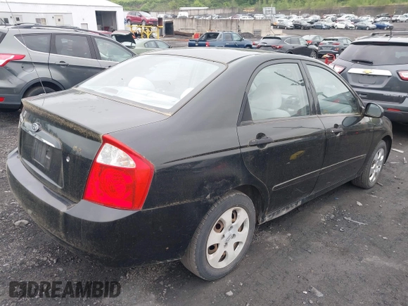 2005 Kia Spectra LX z VIN KNAFE121355138257, wystawiony jako IAAI lot #42323008 z przebiegiem 164 869 mil mil oraz . Historia ofert i sprzedaży dostępna na DreamBid. Obrazek 4.