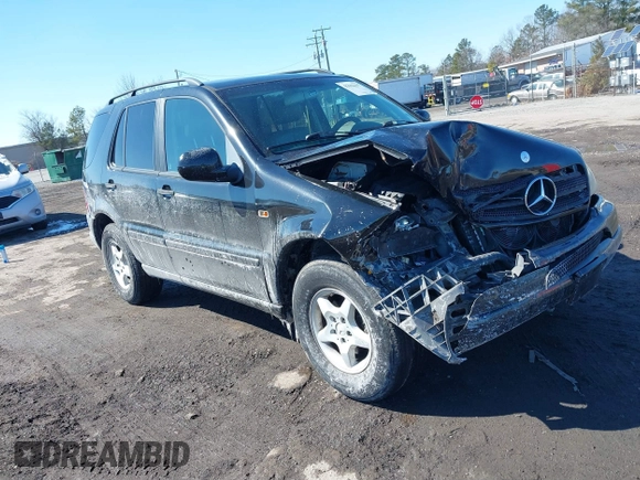 2000 Mercedes-Benz M 320/430/500 z VIN 4JGAB54E5YA172706, wystawiony jako IAAI lot #41652197 z przebiegiem 221 907 mil mil oraz . Historia ofert i sprzedaży dostępna na DreamBid. Obrazek 1.