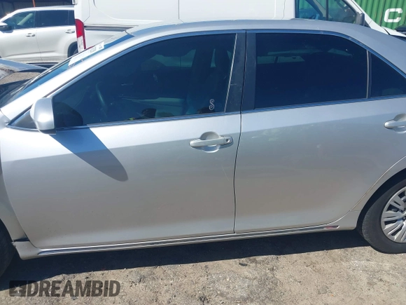 2014 Toyota Camry L with VIN 4T1BF1FK7EU404947, listed as a IAAI auction lot 41762291 with 1 mi miles. Bid and sale history available at carsss.com. Image 14.