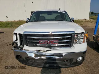 2013 GMC Sierra 1500 SLT with VIN 1GTR2WE75DZ272068, listed as a Copart auction lot 61179585 with 203,512 mi miles and Clean title. Bid and sale history available at DreamBid. Image 5.