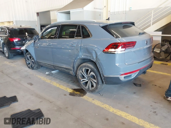 2021 Volkswagen Atlas SEL Premium with VIN 1V2TE2CA8MC207933, listed as a IAAI auction lot 41823640 with 64,425 mi miles and . Bid and sale history available at DreamBid. Image 3.