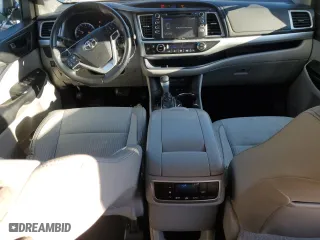 2018 Toyota Highlander LE with VIN 5TDBZRFH3JS860506, listed as a Copart auction lot 87349234 with 56,242 mi miles and Salvage Title. Bid and sale history available at carsss.com. Image 8.