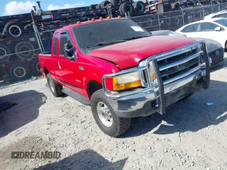2000 Ford F-250 XL z VIN 1FTNX21F9YEE52396, wystawiony jako IAAI lot #42058539 z przebiegiem 204 056 mil mil oraz . Historia ofert i sprzedaży dostępna na DreamBid. Obrazek 1.