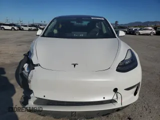 2020 Tesla Model 3 Long Range z VIN 5YJ3E1EB4LF650258, wystawiony jako Copart lot #49267215 z przebiegiem 128 825 mil mil oraz Szkoda całkowita • Salvage title. Historia ofert i sprzedaży dostępna na DreamBid. Obrazek 5.