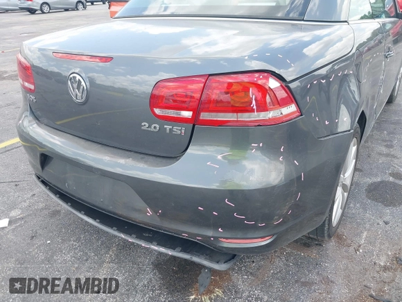 2014 Volkswagen Eos Sport with VIN WVWBW8AH2EV000313, listed as a IAAI auction lot 42333112 with 106,125 mi miles and . Bid and sale history available at DreamBid. Image 17.