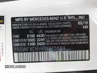 2019 Mercedes-Benz C 300 z VIN 55SWF8DB6KU315584, wystawiony jako IAAI lot #42114660 z przebiegiem 60 770 mil mil oraz . Historia ofert i sprzedaży dostępna na DreamBid. Obrazek 9.