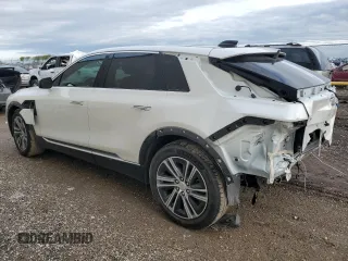 2024 Cadillac LYRIQ Luxury z VIN 1GYKPSRK6RZ121087, wystawiony jako Copart lot #83309844 z przebiegiem 3038 mil mil oraz Szkody całkowita. Historia ofert i sprzedaży dostępna na DreamBid. Obrazek 2.