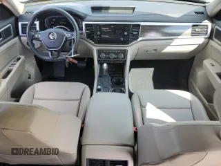 2019 Volkswagen Atlas SEL z VIN 1V2ER2CA3KC555133, wystawiony jako Copart lot #47826625 z przebiegiem 86 182 mil mil oraz Szkoda całkowita • Salvage title. Historia ofert i sprzedaży dostępna na DreamBid. Obrazek 8.
