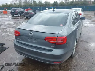 2015 Volkswagen Jetta Sedan 1.8T SE w/Connectivity with VIN 3VWD07AJ8FM260537, listed as a IAAI auction lot 41730338 with 155,724 mi miles. Bid and sale history available at carsss.com. Image 4.