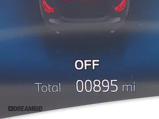 2025 BMW 4 Series 430i z VIN WBA33DB08SCU35159, wystawiony jako IAAI lot #42019631 z przebiegiem 895 mil mil oraz . Historia ofert i sprzedaży dostępna na DreamBid. Obrazek 16.