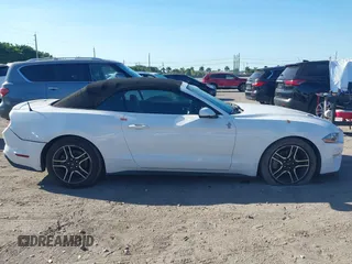 2019 Ford Mustang EcoBoost z VIN 1FATP8UH8K5162526, wystawiony jako IAAI lot #41846704 z przebiegiem 84 527 mil mil oraz . Historia ofert i sprzedaży dostępna na DreamBid. Obrazek 14.