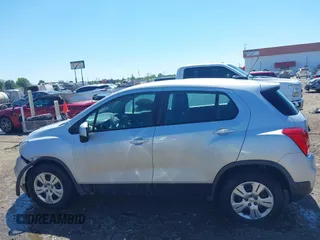 2017 Chevrolet Trax LS with VIN 3GNCJKSB3HL214328, listed as a IAAI auction lot 39628056 with 179,087 mi miles. Bid and sale history available at carsss.com. Image 14.