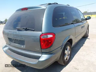 2005 Dodge Caravan SXT with VIN 2D4GP44L95R565529, listed as a IAAI auction lot 42460426 with 97,882 mi miles and . Bid and sale history available at DreamBid. Image 4.