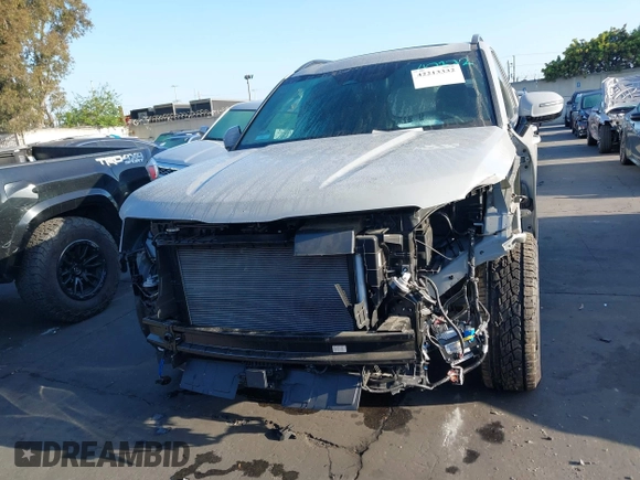 2025 Kia Telluride SX-Prestige X-Line with VIN 5XYP5DGCXSG579857, listed as a IAAI auction lot 42213332 with 4,738 mi miles and . Bid and sale history available at DreamBid. Image 12.