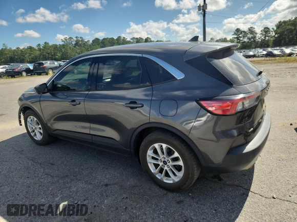 2020 Ford Escape SE z VIN 1FMCU0G6XLUA91749, wystawiony jako Copart lot #62072405 z przebiegiem 87 920 mil mil oraz Szkoda całkowita • Salvage title. Historia ofert i sprzedaży dostępna na DreamBid. Obrazek 2.
