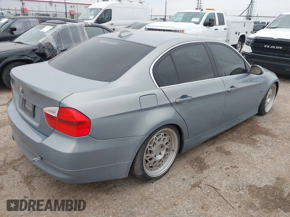 2006 BMW 3 Series 330i с VIN WBAVB33536AZ86729, выставлен на аукционе IAAI как лот 42129225 с пробегом 196 391 миль миль и . История ставок и продаж доступна на DreamBid. Изображение 4.