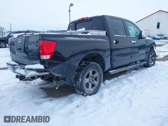 2005 Nissan Titan LE z VIN 1N6BA07B65N522944, wystawiony jako IAAI lot #41368097 z przebiegiem 63 688 mil mil oraz . Historia ofert i sprzedaży dostępna na DreamBid. Obrazek 4.