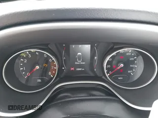 2019 Jeep Compass Latitude with VIN 3C4NJCBB0KT677025, listed as a IAAI auction lot 42574952 with 53,681 mi miles and . Bid and sale history available at DreamBid. Image 7.