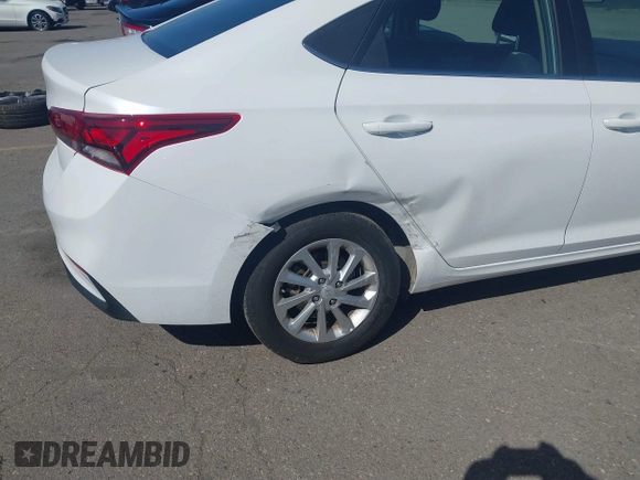 2022 Hyundai Accent SE with VIN 3KPC24A61NE178497, listed as a IAAI auction lot 41814752 with 21,267 mi miles. Bid and sale history available at carsss.com. Image 6.