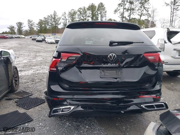 2022 Volkswagen Tiguan SEL R-Line with VIN 3VV4B7AX0NM177167, listed as a IAAI auction lot 41244023 with 16,312 mi miles. Bid and sale history available at carsss.com. Image 16.