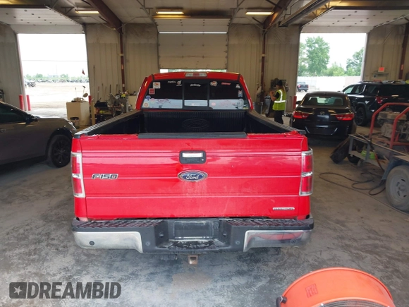 2014 Ford F-150 XL z VIN 1FTFX1EF2EKF34623, wystawiony jako IAAI lot #42614241 z przebiegiem 239 192 mil mil oraz . Historia ofert i sprzedaży dostępna na DreamBid. Obrazek 16.
