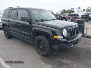 2013 Jeep Patriot Sport with VIN 1C4NJPBA4DD270395, listed as a IAAI auction lot 42065128 with 116,202 mi miles. Bid and sale history available at carsss.com. Image 1.