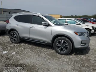 2018 Nissan Rogue SV z VIN JN8AT2MV6JW318673, wystawiony jako Copart lot #53471765 z przebiegiem 157 194 mil mil oraz Szkoda całkowita • Salvage title. Historia ofert i sprzedaży dostępna na DreamBid. Obrazek 4.